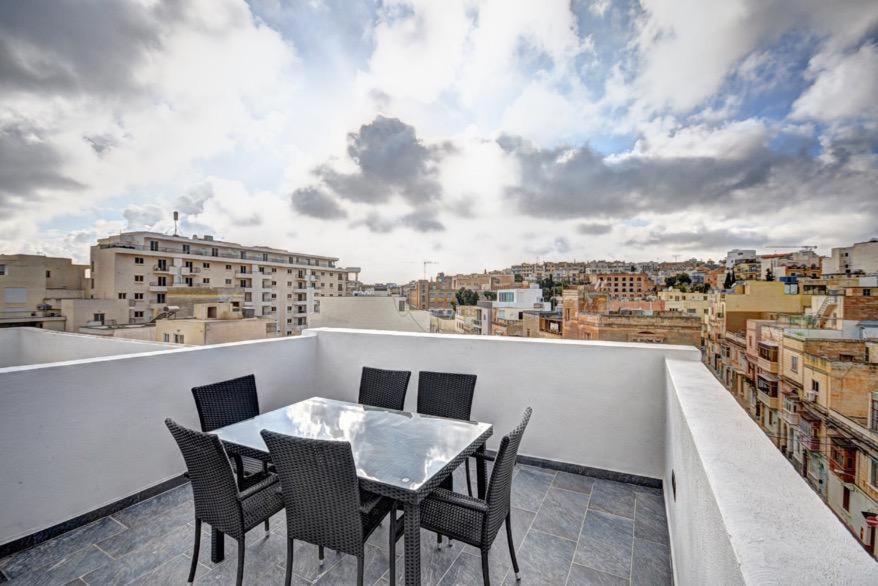 Ferienwohnung Modern Penthouse Close To The Sea Gzira Exterior foto